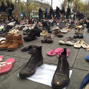 Milhares de sapatos ocupam lugar de manifestantes. (Foto: Foto: Avaaz)