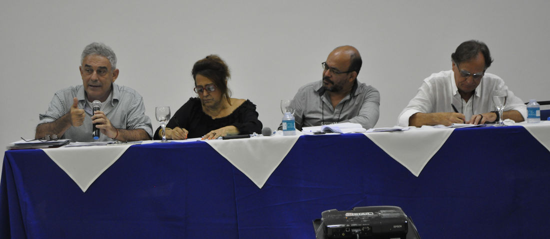 Alfredo Wagner, Edna Castro, Guilherme Carvalho, coordenador do programa da FASE na Amazônia, e Carlos Walter